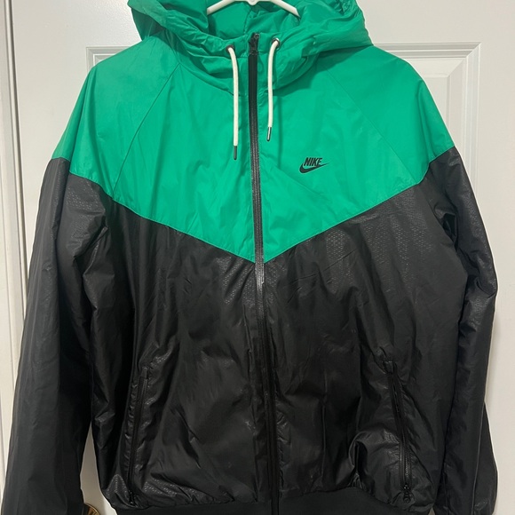 Nike Jackets & Blazers - Nike Emerald and Black Hooded Jacket